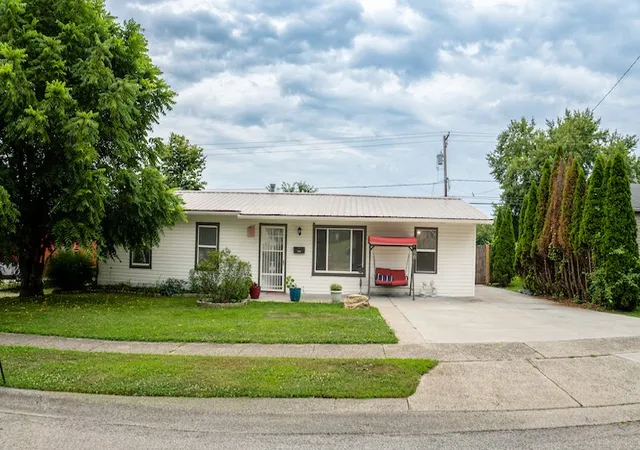 2nd image of 1649 Dale Ridge Rd, New Carlisle, OH 45344 | MLS# 961547