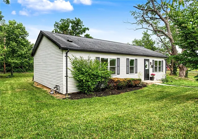 Photo 3 of Sale Pending at 71 N Alder St, Dayton, OH 45417 | MLS# 961444 | Listing updated on 2026-08-28