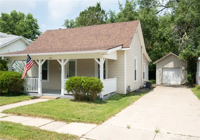 Photo 4 of Single family home for sale at 509 Ohio St, Fairborn, OH 45324 | MLS# 961495 | Listing updated on 2026-06-13