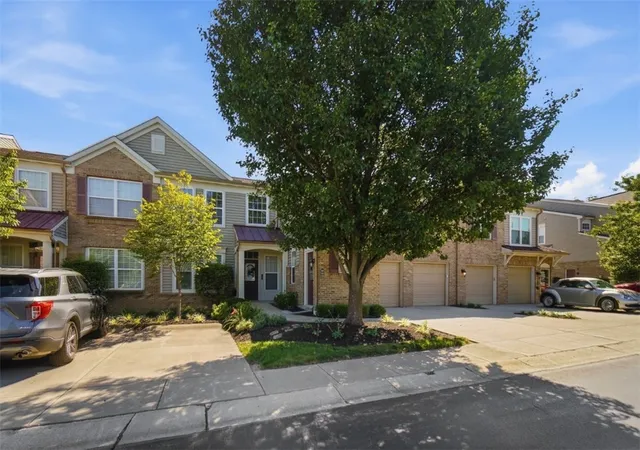 3rd image of 7462 Bridge Point Dr, Cincinnati, OH 45248 | MLS# 961519