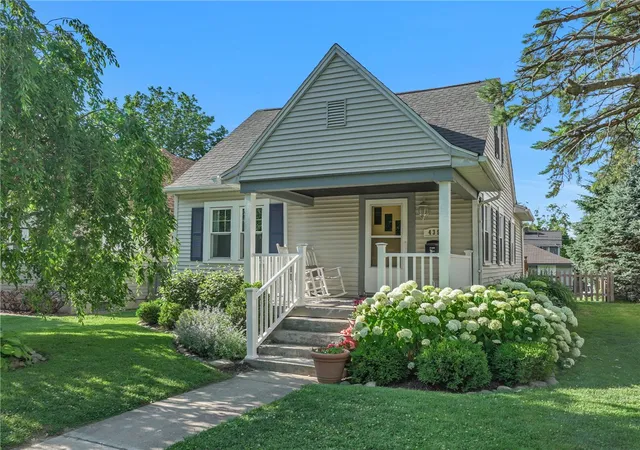 Homes for sale in Oakwood, OH | 435 Triangle Ave, Oakwood, OH 45419 | MLS# 961594