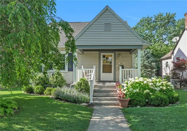 Homes for sale in Oakwood, OH | 435 Triangle Ave, Oakwood, OH 45419 | MLS# 961594