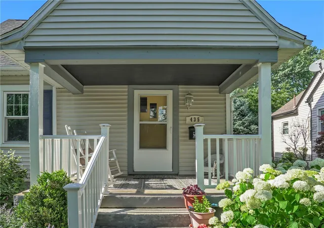 Homes for sale in Oakwood, OH | 435 Triangle Ave, Oakwood, OH 45419 | MLS# 961594