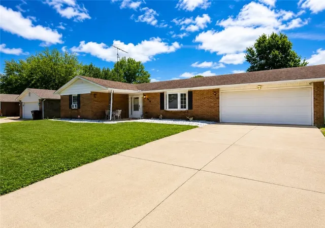 Homes for sale in Eaton, OH | 413 Little League Dr, Eaton, OH 45320 | MLS# 961644