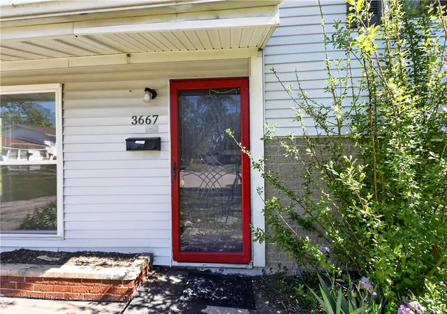 Photo 3 of Single family home for sale at 3667 Kipp Ct, Dayton, OH 45416 | MLS# 958171 | Listing updated on 2026-07-17