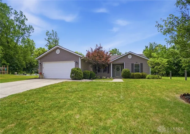 Homes for sale in Trotwood, OH | 332 Skinner Dr, Trotwood, OH 45426 | MLS# 961570