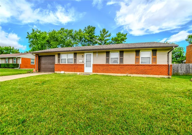 4th image of 741 Homeway Dr, New Lebanon, OH 45345 | MLS# 961614