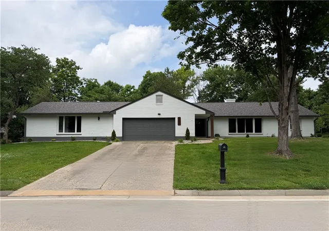 1st image of 801 Southford Ave, Washington Twp, OH 45429 | MLS# 961621
