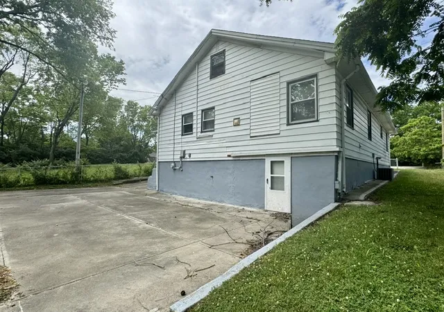 Photo 4 of Sale Pending at 500 Mia Ave, Dayton, OH 45417 | MLS# 961654 | Listing updated on 2026-07-18