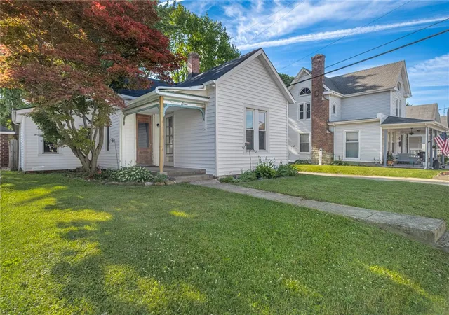 Homes for sale in Jamestown Vlg, OH | 7 S Church St, Jamestown Vlg, OH 45335 | MLS# 959286