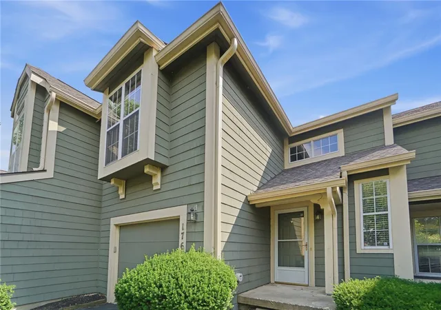 Photo 3 of Condo for sale at 176 Queens Xing #158, Washington Twp, OH 45458 | MLS# 961748 | Listing updated on 2026-09-29