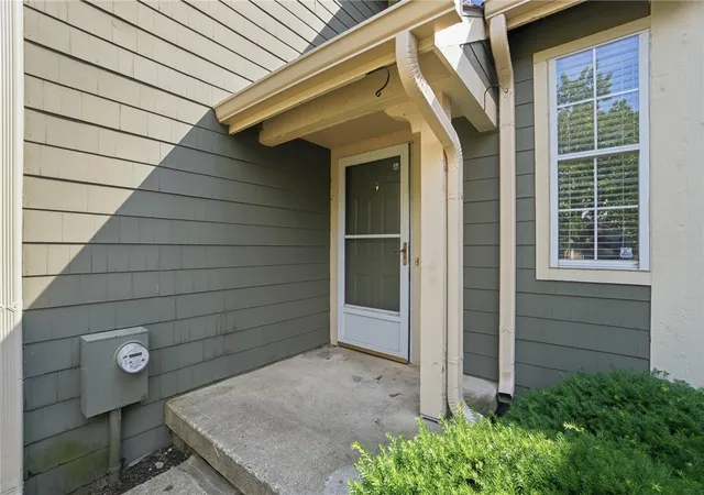 Listing Photo 4 - Condo for sale in building located at 176 Queens Xing, Centerville, OH 45458 - Unit #158