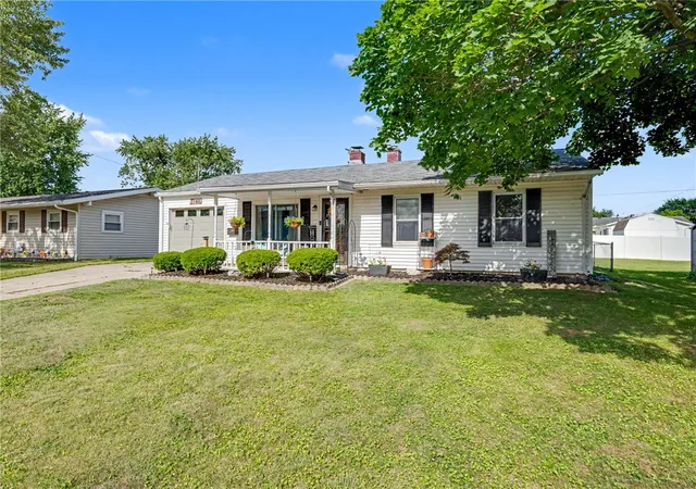 Homes for sale in Sidney, OH | 1160 Fairmont Dr, Sidney, OH 45365 | MLS# 961722