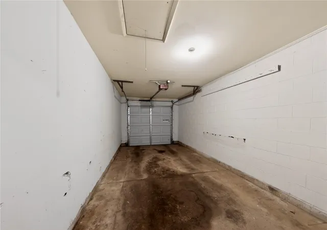 2nd image of 5212 Greencroft Dr, Dayton, OH 45426