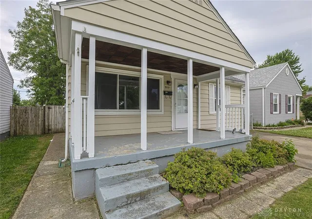 Photo 3 of Single family home for sale at 905 Allen Ave, Hamilton, OH 45015 | MLS# 961859 | Listing updated on 2026-06-22