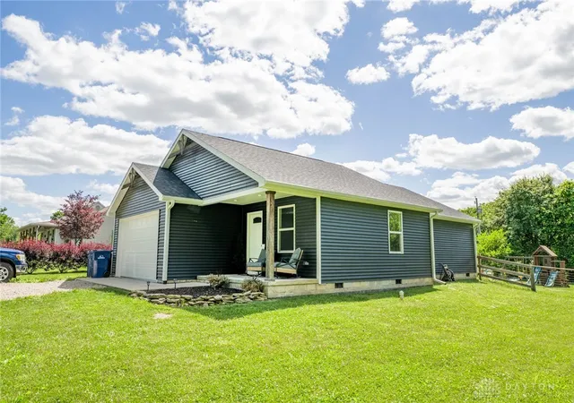 Homes for sale in Eaton, OH | 165 Hatchet Dr, Eaton, OH 45320 | MLS# 961518