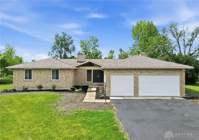 1st image of 8196 Westbrook Rd, Brookville, OH 45309 | MLS# 962016
