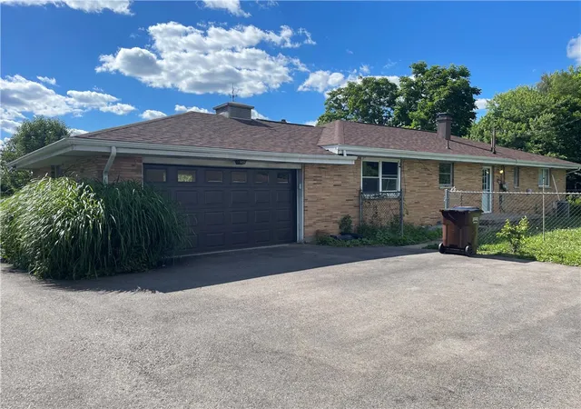 Photo 3 of Single family home for sale at 4052 Old Troy Pike, Dayton, OH 45404 | MLS# 962010 | Listing updated on 2026-09-01