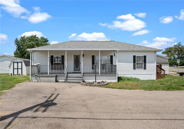 Homes for sale in Moraine, OH | 2791 Kreitzer Rd, Moraine, OH 45439 | MLS# 962075