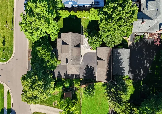 2nd image of 25 Park Rd, Oakwood, OH 45419 | MLS# 961981