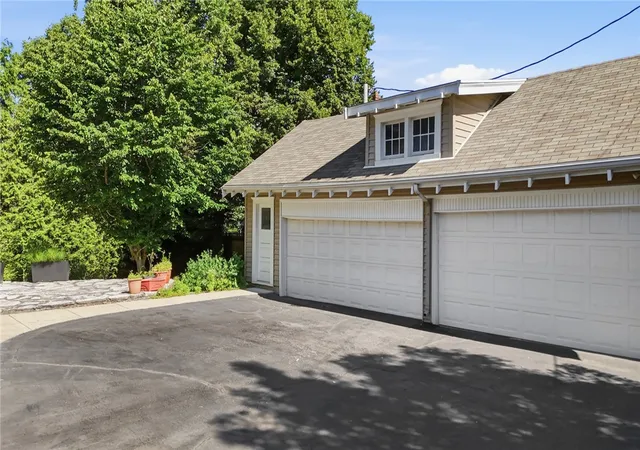 4th image of 25 Park Rd, Oakwood, OH 45419 | MLS# 961981