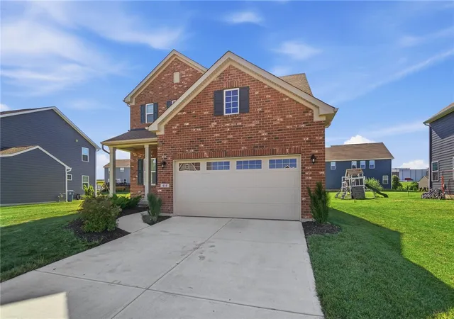 Homes for sale in Tipp City, OH | 414 Sydney Dr, Tipp City, OH 45371 | MLS# 962124