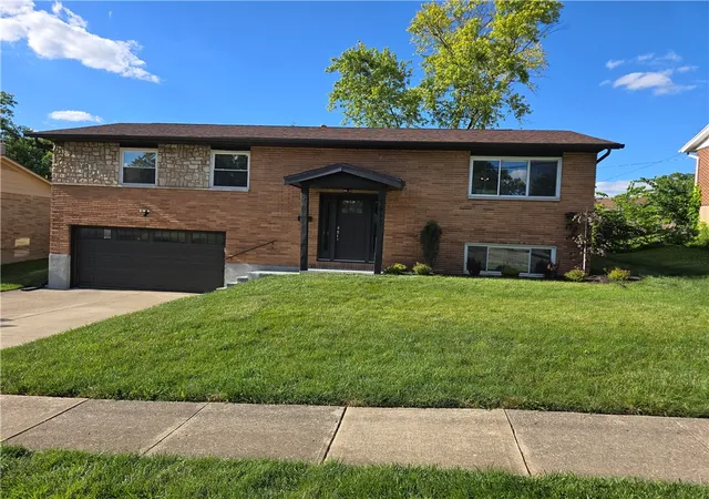 Homes for sale in Miamisburg, OH | 1617 Belvo Rd, Miamisburg, OH 45342 | MLS# 961677