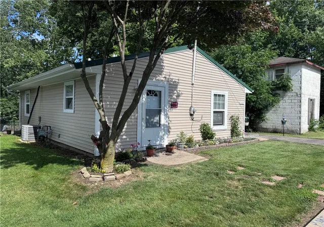 1st image of 1112 Hillcrest Ave, Springfield, OH 45504 | MLS# 962157
