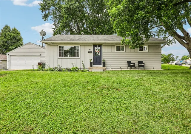 Homes for sale in Kettering, OH | 2857 Galewood St, Kettering, OH 45420 | MLS# 961940