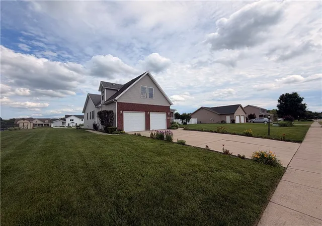 Homes for sale in Xenia, OH | 2049 N Highlander Dr, Xenia, OH 45385 | MLS# 962127