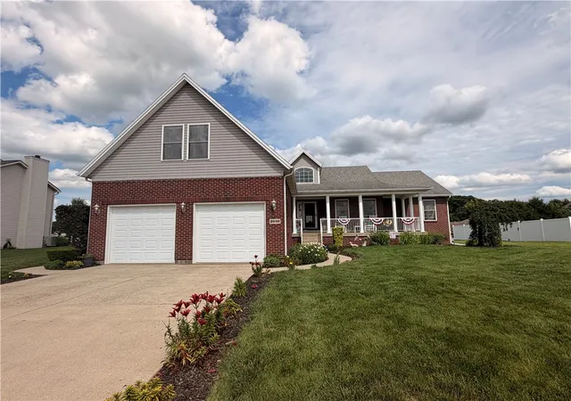 Homes for sale in Xenia, OH | 2049 N Highlander Dr, Xenia, OH 45385 | MLS# 962127