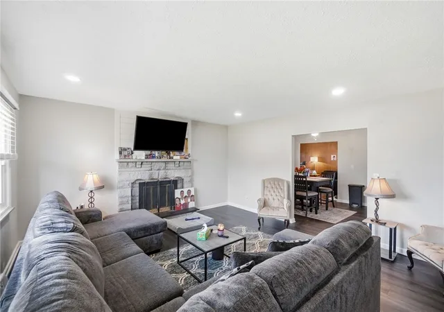 Photo 2 of Single family home for sale at 4975 Dayton Liberty Rd, Dayton, OH 45417 | MLS# 962173 | Listing updated on 2026-07-20