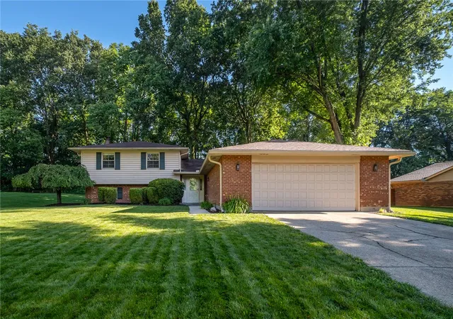 Photo 1 of Sale Pending at 1711 Washington Crk Ln, Dayton, OH 45458 | MLS# 962165 | Listing updated on 2026-07-10