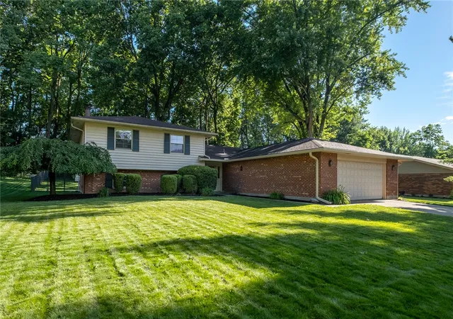Photo 33 of Sale Pending at 1711 Washington Crk Ln, Dayton, OH 45458 | MLS# 962165 | Listing updated on 2026-07-10