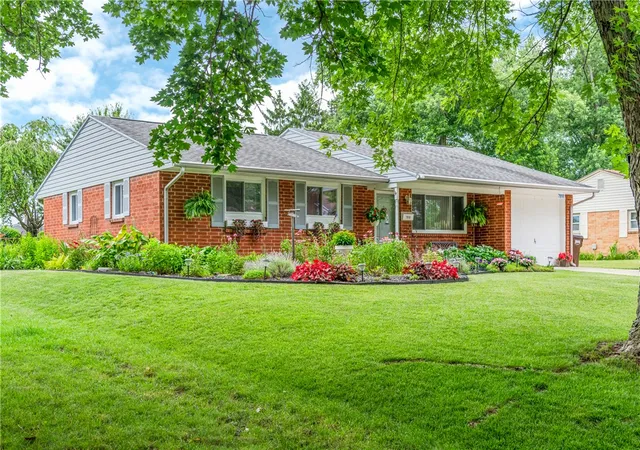 Homes for sale in Miamisburg, OH | 7918 Washington Park Dr, Miamisburg, OH 45459 | MLS# 962088