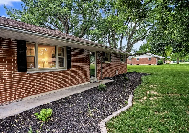 Homes for sale in Tipp City, OH | 5185 David Dr, Tipp City, OH 45371 | MLS# 961680