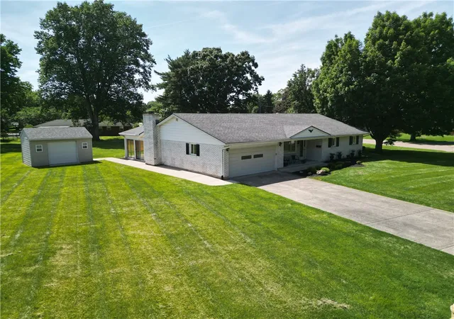 Photo 2 of Sale Pending at 1101 E Bridle Ln, Dayton, OH 45449 | MLS# 962185 | Listing updated on 2026-08-28