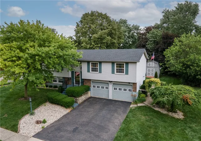 Homes for sale in Englewood, OH | 206 Brookwood Dr, Englewood, OH 45322 | MLS# 962118