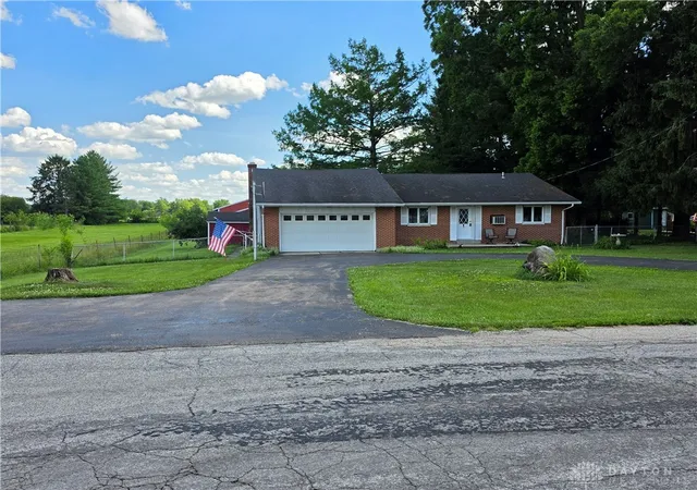 Homes for sale in Union Twp, OH | 2629 Pemberton Rd, Union Twp, OH 45337 | MLS# 962274