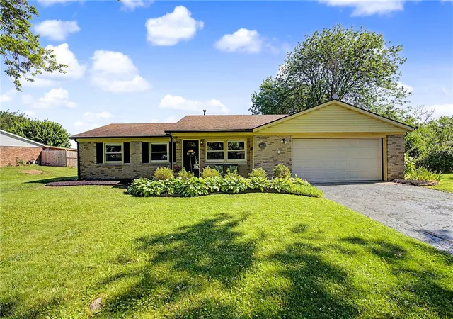 Homes for sale in Beavercreek, OH | 4627 Whitegate Dr, Beavercreek, OH 45430 | MLS# 962206