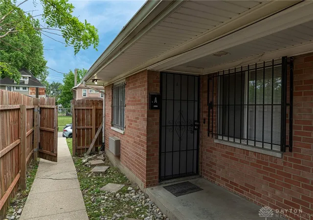 Photo 3 of Multi family home for sale at 109 Oxford Ave, Dayton, OH 45402 | MLS# 962284 | Listing updated on 2026-07-13