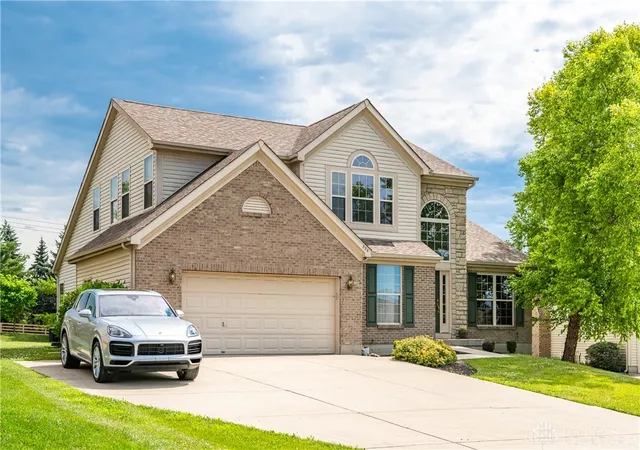 Photo 2 of Single family home for sale at 584 Lake Front Dr, Lebanon, OH 45036 | MLS# 962316 | Listing updated on 2026-08-01