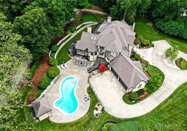 3rd image of 1973 W Alex Bell Rd, Dayton, OH 45459 | MLS# 962324