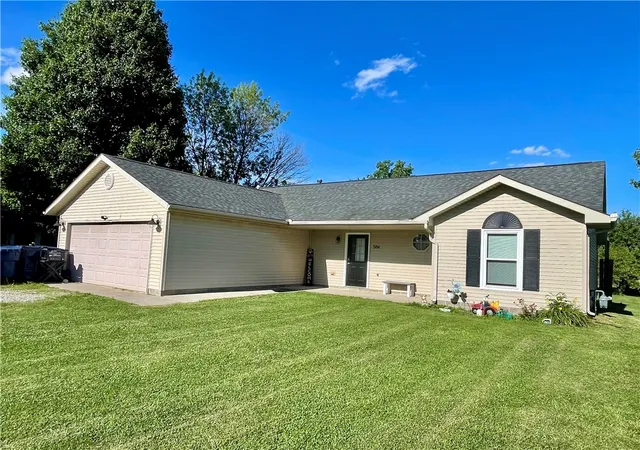 Homes for sale in Eaton, OH | 584 Skodborg Dr, Eaton, OH 45320 | MLS# 962342