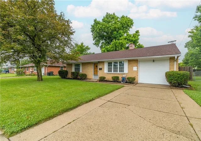 Homes for sale in Vandalia, OH | 703 Greenhurst Dr, Vandalia, OH 45377 | MLS# 962083