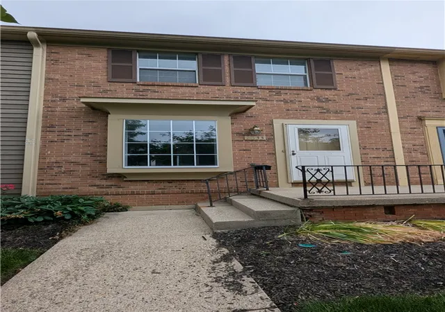 1st image of 2633 S Kings Arms Cir, Dayton, OH 45440 | MLS# 962375