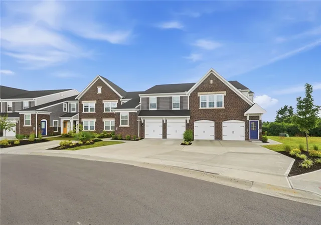 Homes for sale in Turtlecreek Twp, OH | 5255 Hazeltine Ln, Turtlecreek Twp, OH 45036 | MLS# 962400