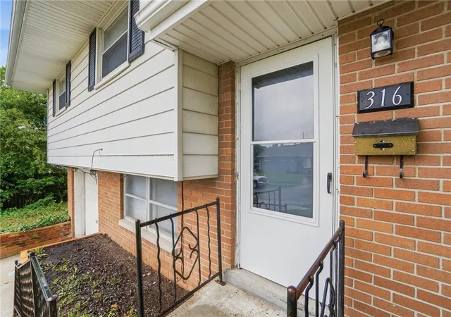4th image of 316 E Doris Dr, Fairborn, OH 45324 | MLS# 962388