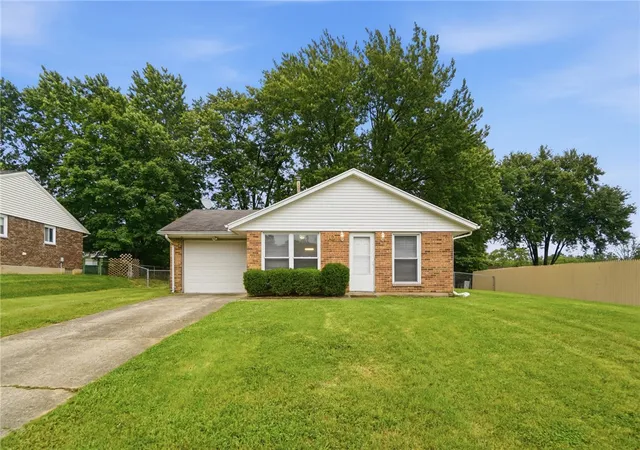 Homes for sale in Springboro, OH | 110 Teakwood Ln, Springboro, OH 45066 | MLS# 962210
