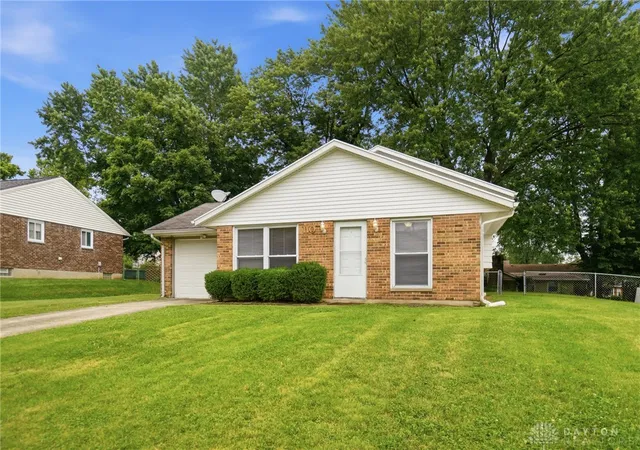 Homes for sale in Springboro, OH | 110 Teakwood Ln, Springboro, OH 45066 | MLS# 962210